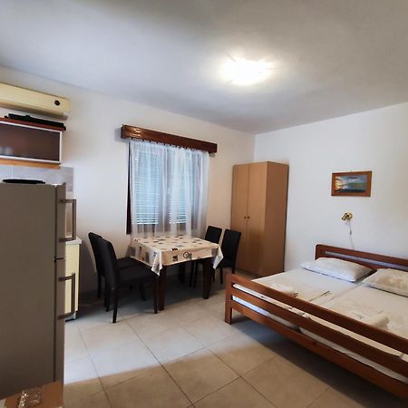 Apartmani Ivandic Murter Zimmer foto